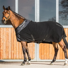 Back on Track Supreme fleece Hästtäcken med D-ringar