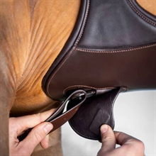 LeMieux Gel-Tek Anatomic Long Stud Girth with Magnet