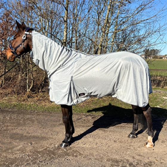 RK insekttäcke med kryssgjordar